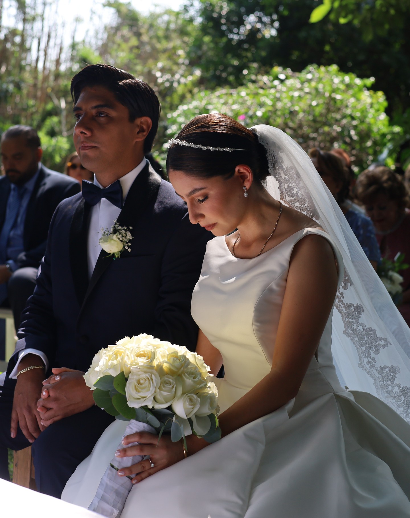 Novia con damas